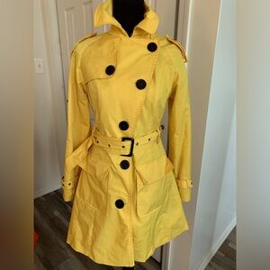 Yellow, Fancy rain trench coat yellow, size small- chic and fitted